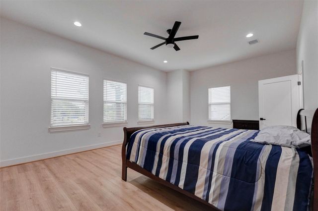 8617 Kari Court, Jersey Village, TX 77040