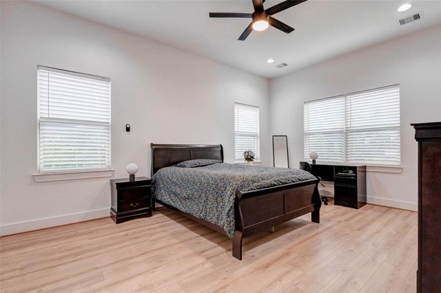 8617 Kari Court, Jersey Village, TX 77040