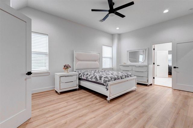 8617 Kari Court, Jersey Village, TX 77040