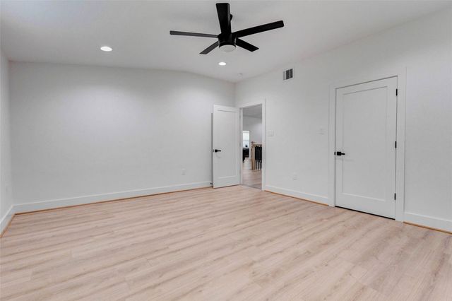 8617 Kari Court, Jersey Village, TX 77040