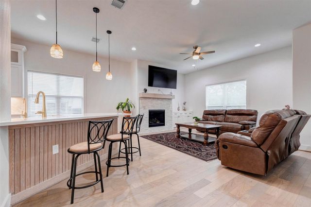 8617 Kari Court, Jersey Village, TX 77040