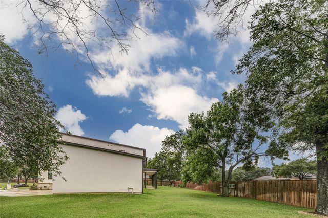 8617 Kari Court, Jersey Village, TX 77040