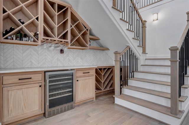 8617 Kari Court, Jersey Village, TX 77040