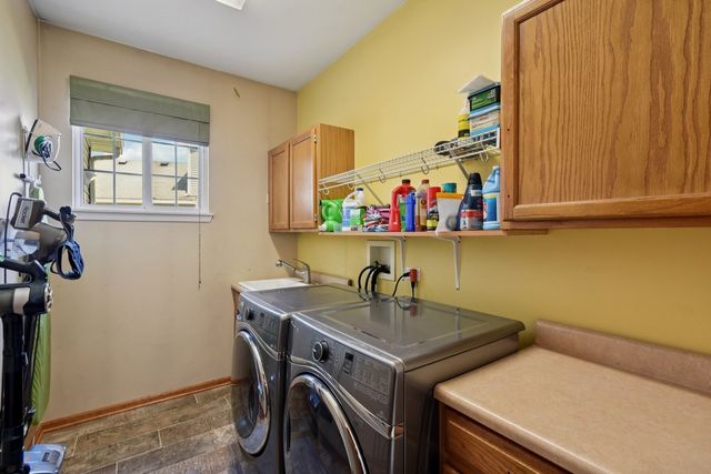 2590 Hennig Road, Hampshire, IL 60140