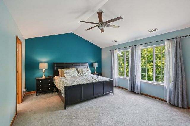 2590 Hennig Road, Hampshire, IL 60140