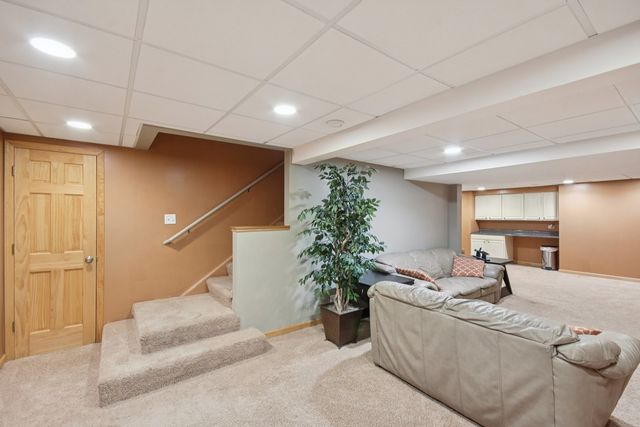 2590 Hennig Road, Hampshire, IL 60140