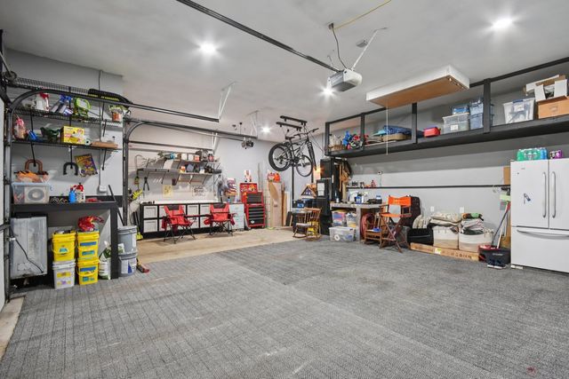 2590 Hennig Road, Hampshire, IL 60140