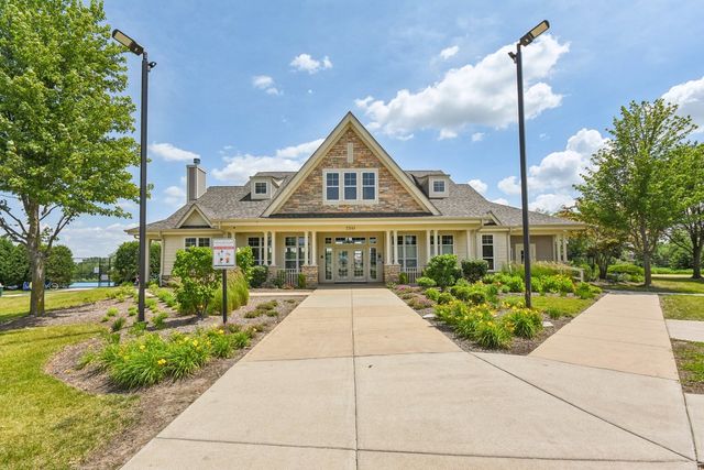 2590 Hennig Road, Hampshire, IL 60140