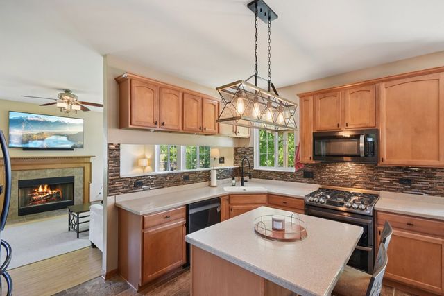 2590 Hennig Road, Hampshire, IL 60140