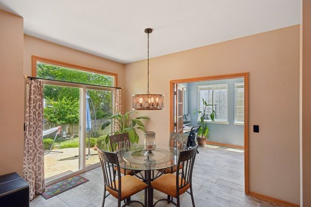 2590 Hennig Road, Hampshire, IL 60140