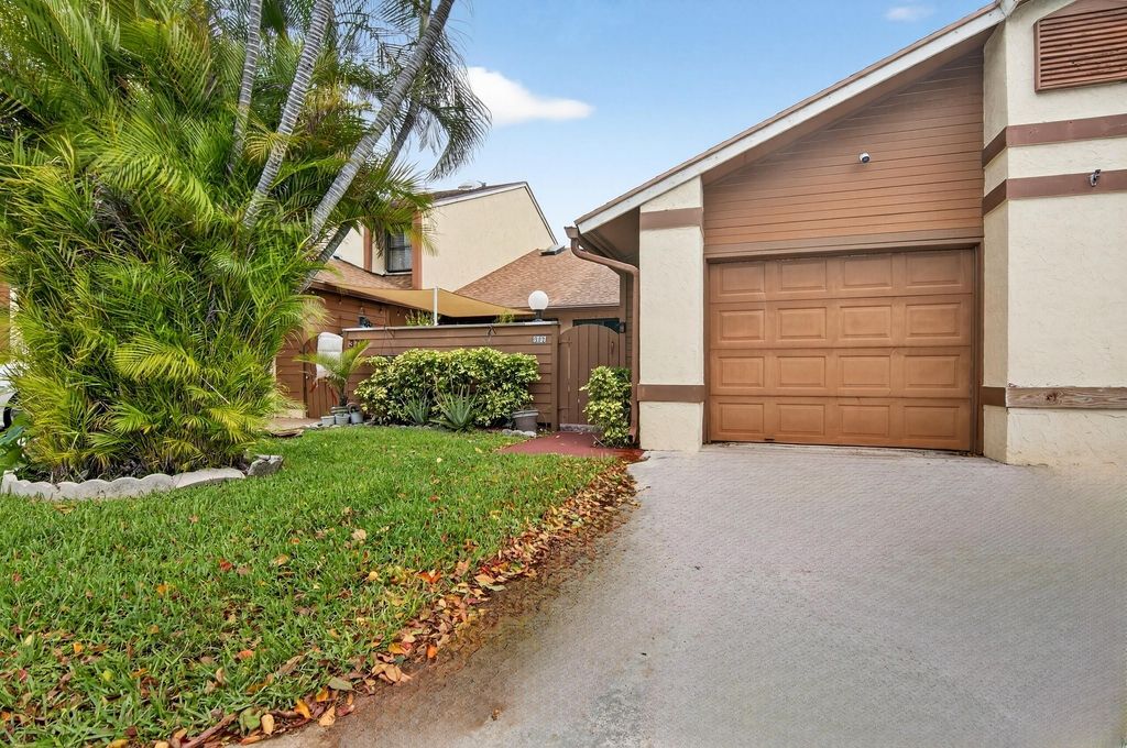 3757 Blue Ridge Road, West Palm Beach, FL 33406