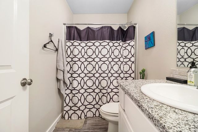 1211 Bourbon St, Odessa, TX 79765