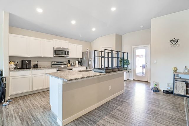 1211 Bourbon St, Odessa, TX 79765