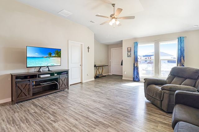 1211 Bourbon St, Odessa, TX 79765