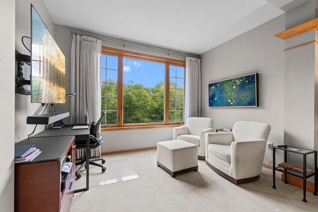 11460 Fairfield Road W 103, Minnetonka, MN 55305