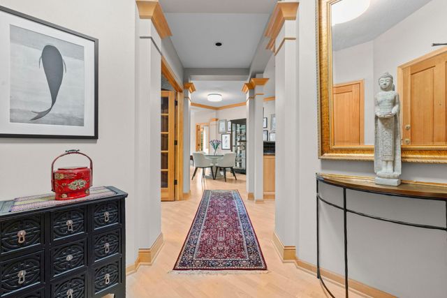 11460 Fairfield Road W 103, Minnetonka, MN 55305