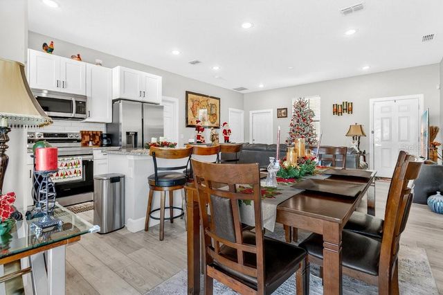 4043 SW 156TH PLACE, Ocala, FL 34473