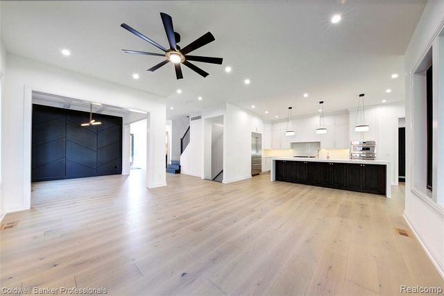 394 S Glenhurst Drive, Birmingham, MI 48009