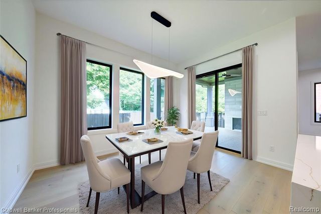 394 S Glenhurst Drive, Birmingham, MI 48009