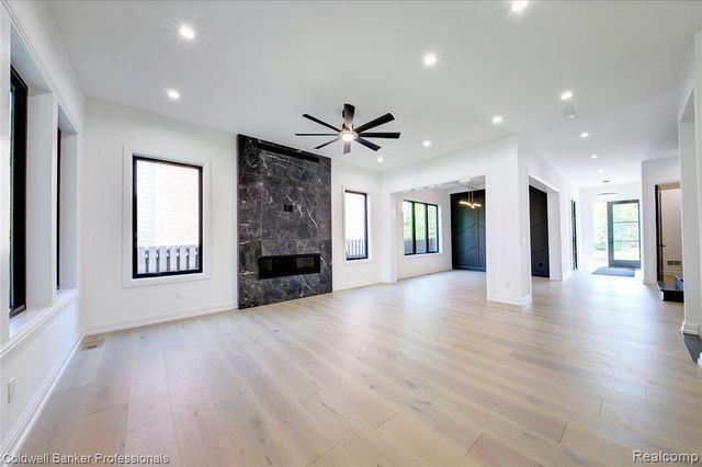 394 S Glenhurst Drive, Birmingham, MI 48009