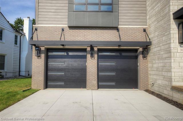 394 S Glenhurst Drive, Birmingham, MI 48009