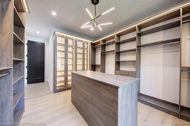 394 S Glenhurst Drive, Birmingham, MI 48009