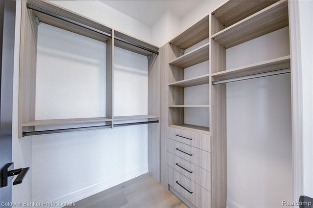 394 S Glenhurst Drive, Birmingham, MI 48009