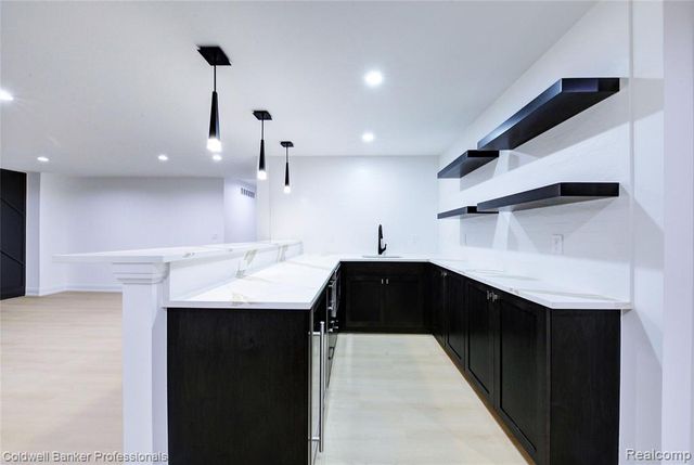 394 S Glenhurst Drive, Birmingham, MI 48009