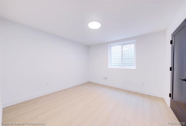 394 S Glenhurst Drive, Birmingham, MI 48009