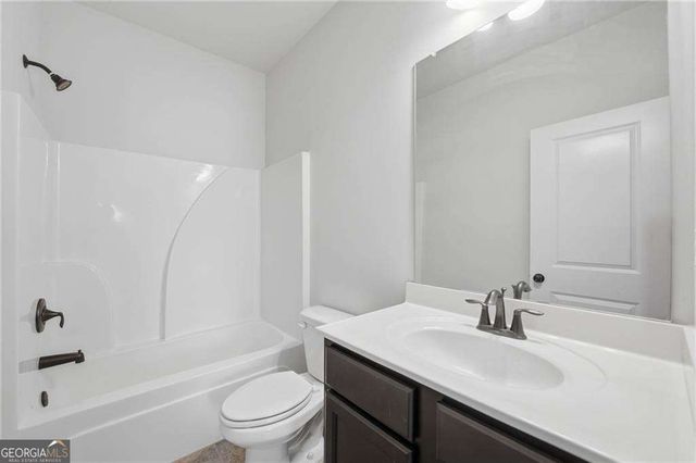 5560 Mirror Lake Drive, Cumming, GA 30028