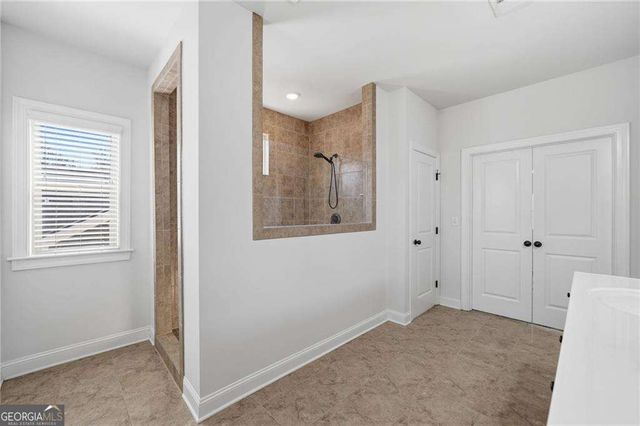 5560 Mirror Lake Drive, Cumming, GA 30028