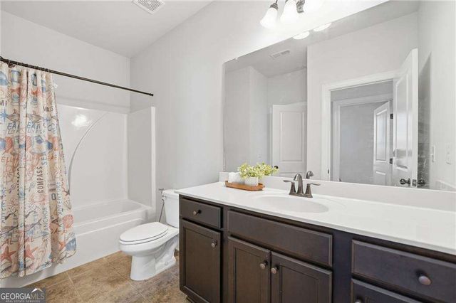 5560 Mirror Lake Drive, Cumming, GA 30028