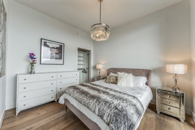 70 Rainey ST 1703, Austin, TX 78701