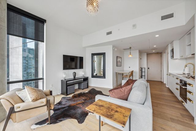 70 Rainey ST 1703, Austin, TX 78701