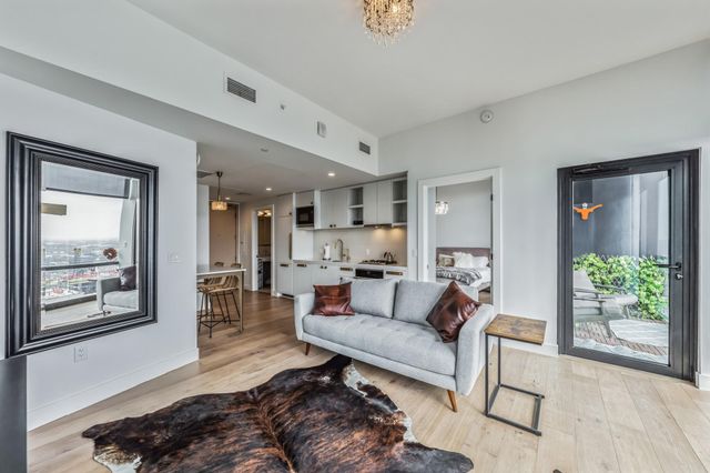 70 Rainey ST 1703, Austin, TX 78701