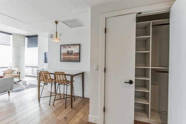 70 Rainey ST 1703, Austin, TX 78701