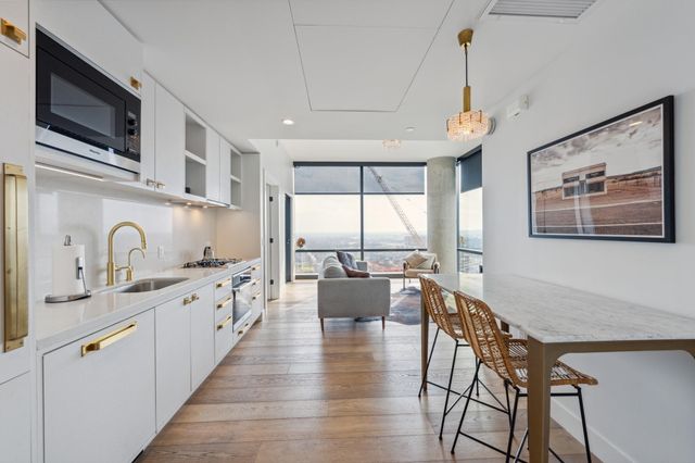 70 Rainey ST 1703, Austin, TX 78701