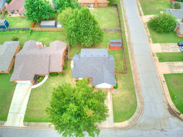 805 Mallard Avenue, Edmond, OK 73003