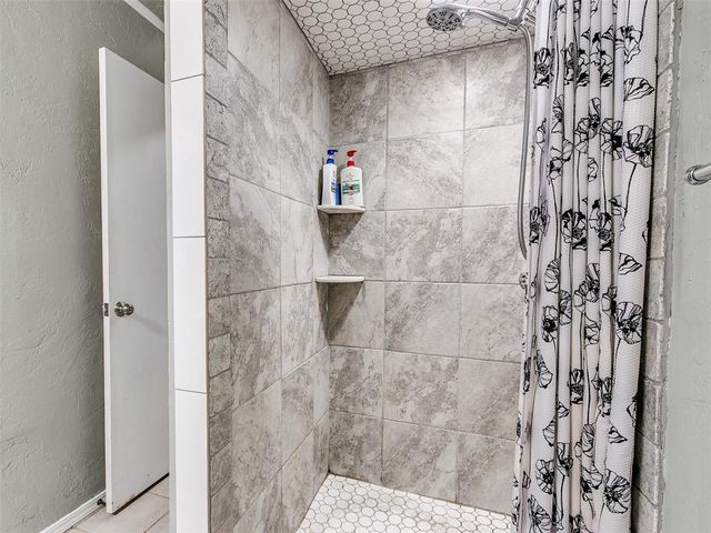 805 Mallard Avenue, Edmond, OK 73003