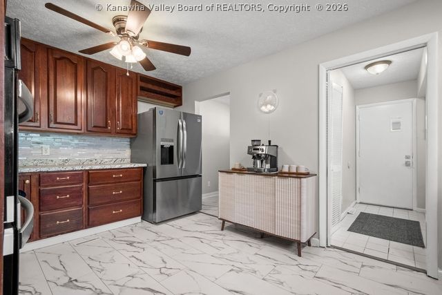 411 46th Street Se, Charleston, WV 25304