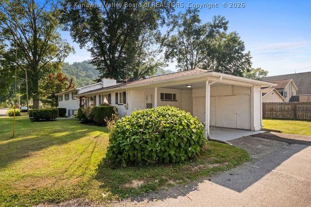 411 46th Street Se, Charleston, WV 25304