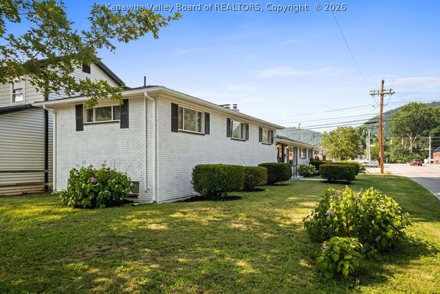411 46th Street Se, Charleston, WV 25304