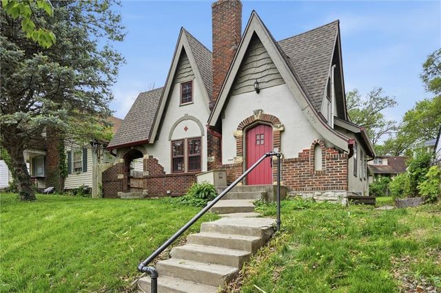 6656 Paseo Boulevard, Kansas City, MO 64132