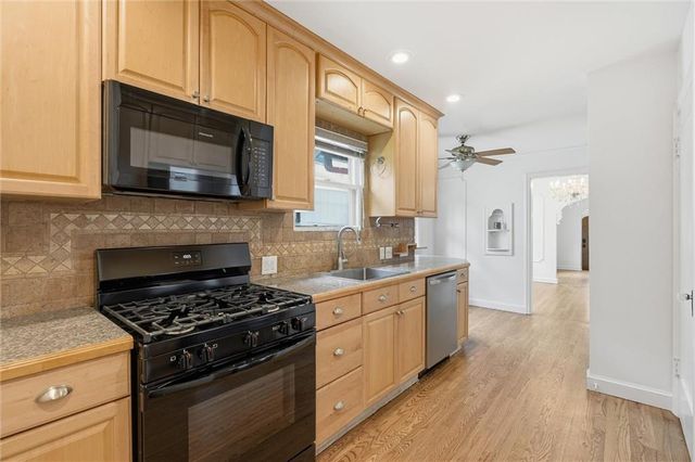 6656 Paseo Boulevard, Kansas City, MO 64132