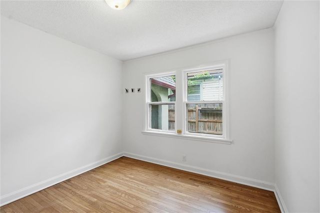 6656 Paseo Boulevard, Kansas City, MO 64132