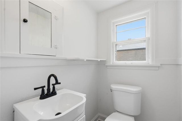 6656 Paseo Boulevard, Kansas City, MO 64132