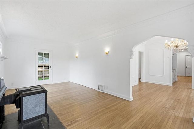 6656 Paseo Boulevard, Kansas City, MO 64132