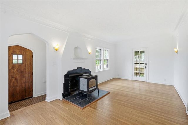 6656 Paseo Boulevard, Kansas City, MO 64132