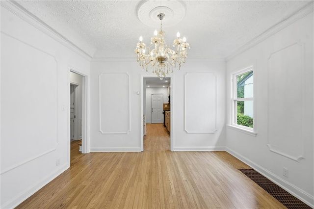 6656 Paseo Boulevard, Kansas City, MO 64132