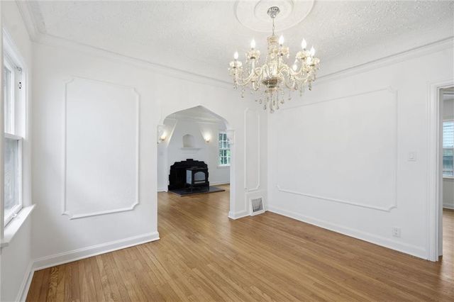 6656 Paseo Boulevard, Kansas City, MO 64132